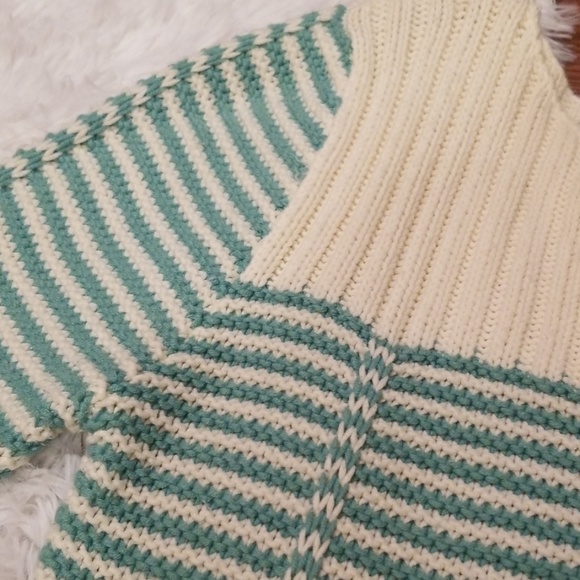 Old Navy Chunky Knit Sweater Large EUC Green Green - Picture 4 of 8